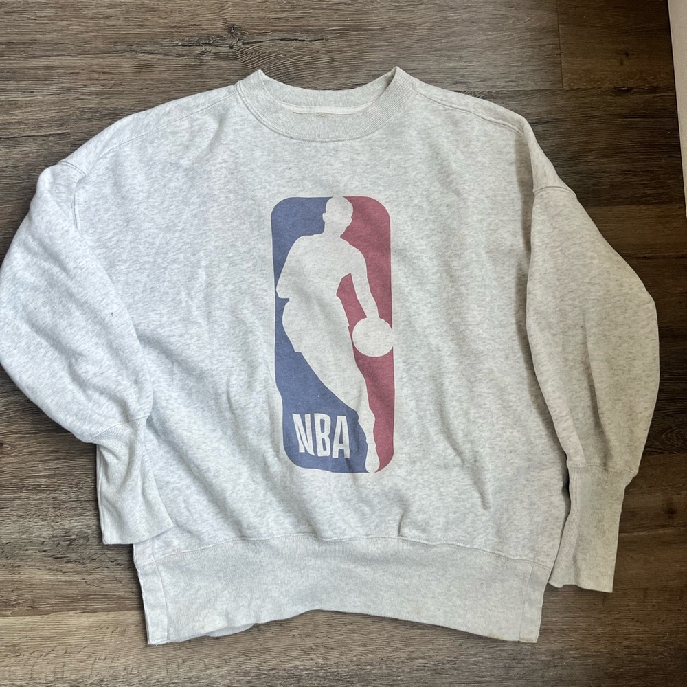 Abercrombie & Fitch Gray Crewneck Sweater Timeless Style